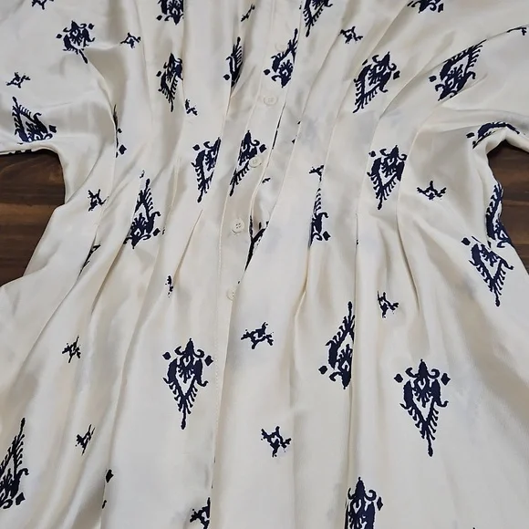 Glam Cream and Navy Casual Dress - Picture 2 of 12